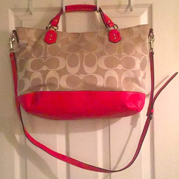 COACH” Large tote💕 - Picture 2 of 5